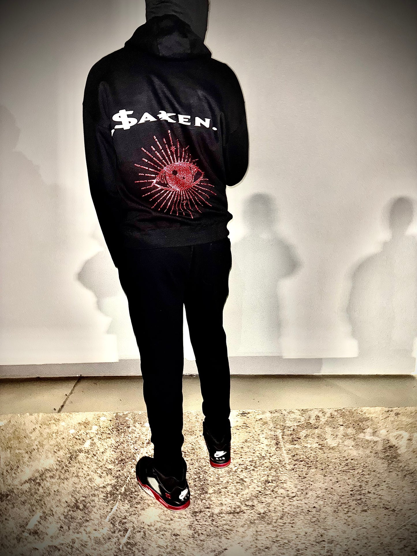 Red eye of evil hoodie(black)